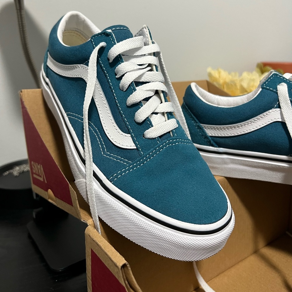 VANS Old Skool special color Blue coral/True White. ✨